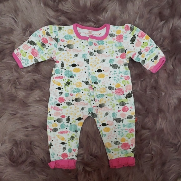 Magnetic romper - Picture 1 of 1